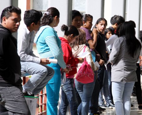 Miles de jovenes ya pueden conocer los resultados de admisión a universidades