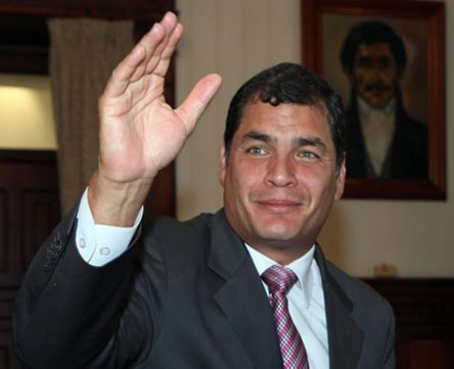 Correa habla de candidatura y veto en elecciones