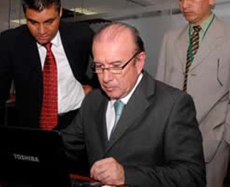 Jefe de veeduría ratifica su informe sobre contratos de Fabricio Correa