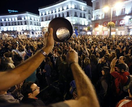 420 mil personas salen de España huyendo de la crisis económica