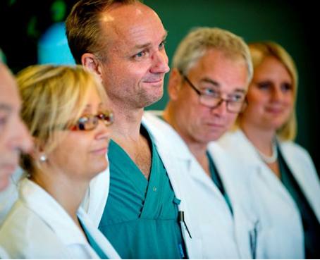Hospital en Suecia realiza el primer trasplante de útero