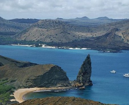 Intensifican búsqueda de excursionista chileno en las Galápagos