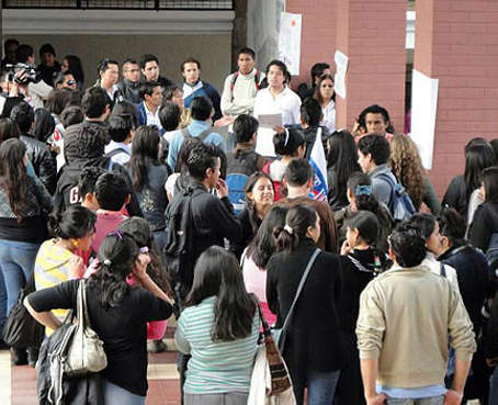 Estudiantes de la Universidad Central están preocupados por falta de clases