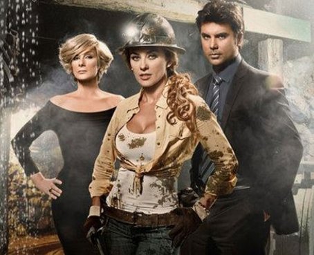 Aracely Arámbula muy &#039;feliz&#039; con su papel en &#039;La Patrona&#039;