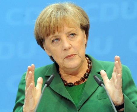 Merkel confirma reunión con Hollande la semana próxima en Berlín