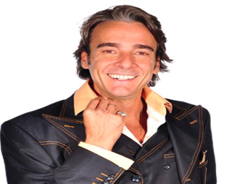 Alexandre borges, protagonista de Cuchicheos, asume las arrugas