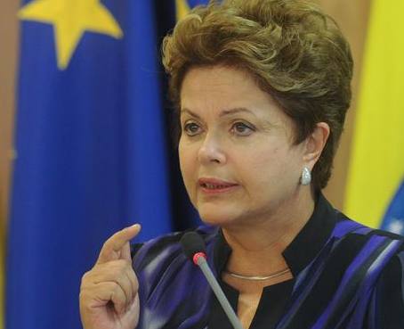 Oposición critica a Rousseff por hacer &quot;propaganda&quot; en discurso oficial