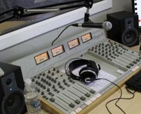 Otra radio emisora fue cerrada de forma definitiva ahora en Latacunga