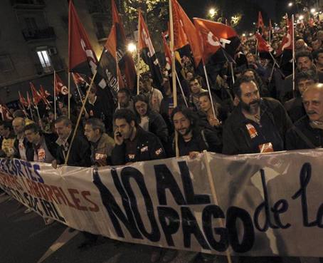 Miles de personas se manifiestan en Madrid en la jornada de huelga general
