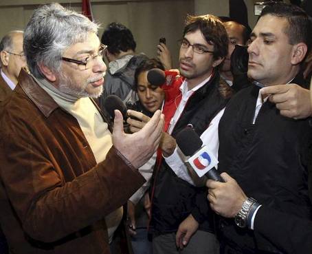 Lugo anuncia que recorrerá Paraguay para explicar lo que realmente pasó
