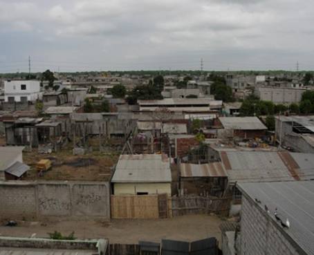Tasa de pobreza en Ecuador bajó al 32.4% en el 2011