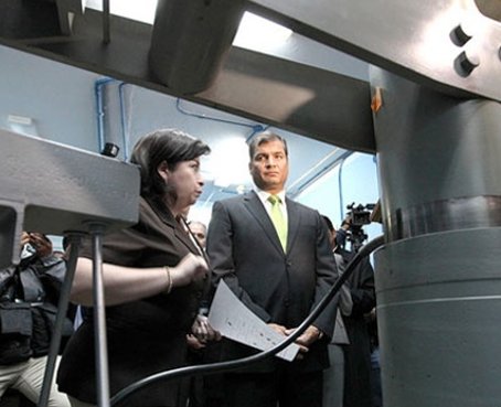 Presidente Correa visitó las instalaciones del INEN