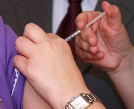 Chile activa una vacunación masiva ante alarma por casos de meningitis