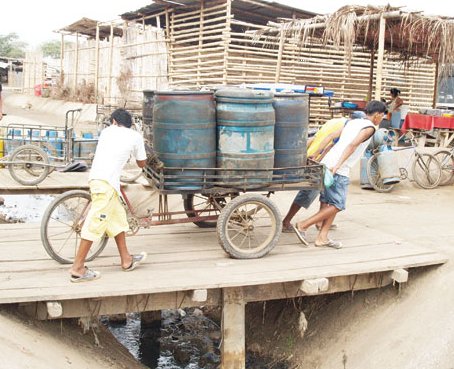 Un millón de galones de diesel ecuatoriano se vende en gasolineras de Perú