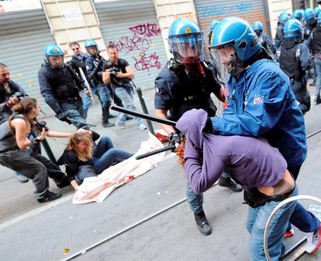 Protestas estudiantiles en Italia contra los recortes del Gobierno de Monti