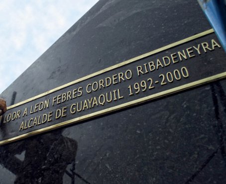 Patrimonio Cultural presentó acción legal por obelisco de Febres Cordero