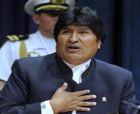 Evo Morales le desea &quot;un gran triunfo&quot; a Rafael Correa
