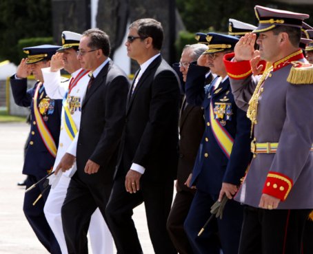 Ministro Carvajal habla de entrenar a 4.000 policías militares