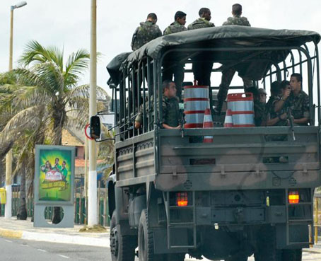 Policías de Bahía decretan fin de huelga y los de Río de Janeiro la suspenden