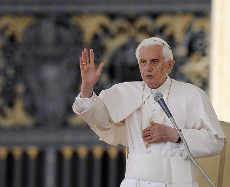 Papa recibe a Comisión que investiga filtración de documentos vaticanos