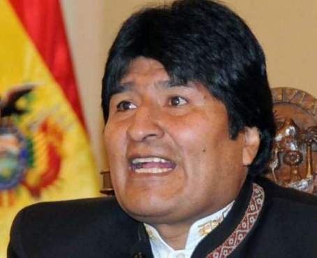 Evo Morales congratula a Hollande por triunfo y pide estrechar lazos