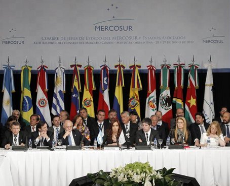 Mercosur suspende a Paraguay e incorpora a Venezuela