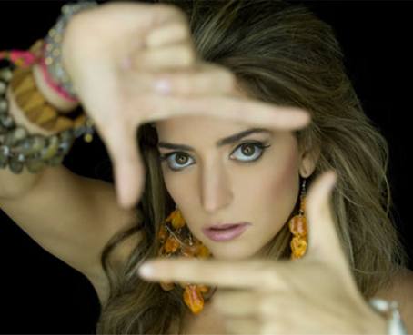 Mirella Cesa resalta la costa ecuatoriana con su video &#039;Deseo Concedido&#039;