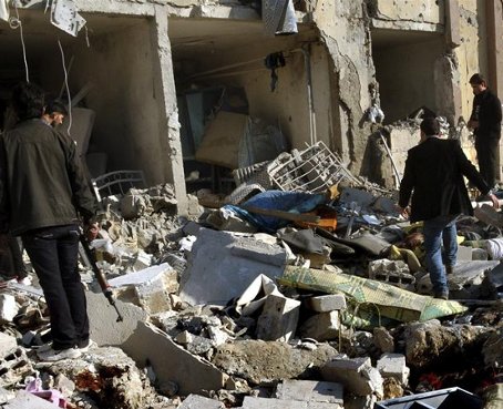 83 muertos deja ataque del régimen sirio contra una universidad