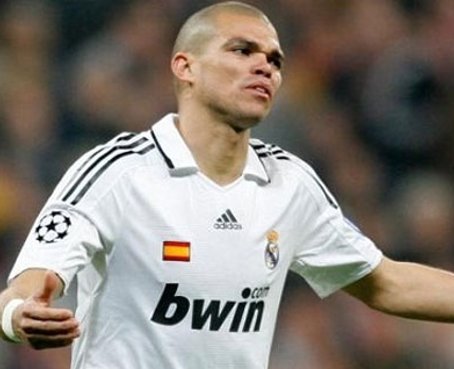 Pepe desea que el Oporto elimine al Málaga y sueña una final con el R.Madrid
