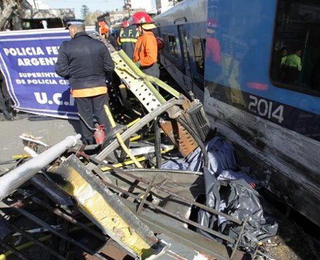 49 personas mueren en un accidente ferroviario en Buenos Aires