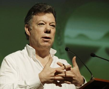 Santos ofrece recompensa por información de dos policías asesinados por FARC
