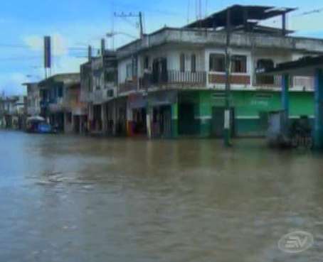 Colapsa alcantarillado y desaparece un menor debido a las lluvias en Los Ríos