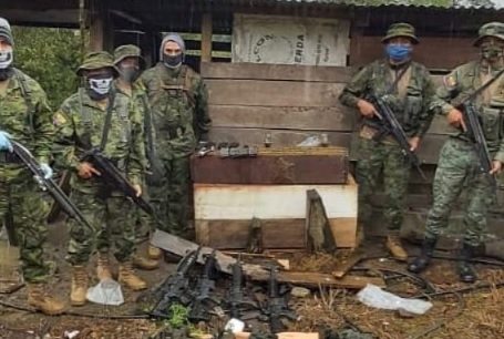 FFAA descubren 3 campamentos clandestinos en frontera con Colombia