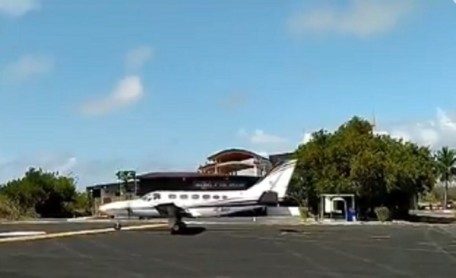 Por falta de combustible y personal no se evitó robo de avioneta en Galápagos