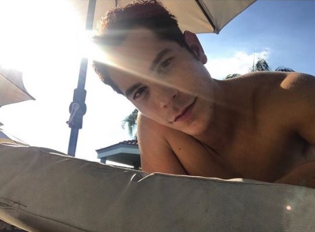 Christian Chavez señala haber sido víctima de chantaje por parte de su ex