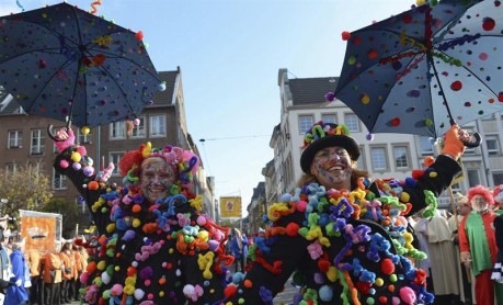 Disfraces y risas llenan las calles de Alemania