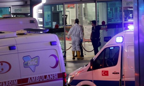 Conmoción en aeropuerto de Estambul tras explosiciones y tiroteo