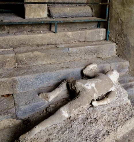 Se viraliza la imagen de un hombre petrificado en Pompeya