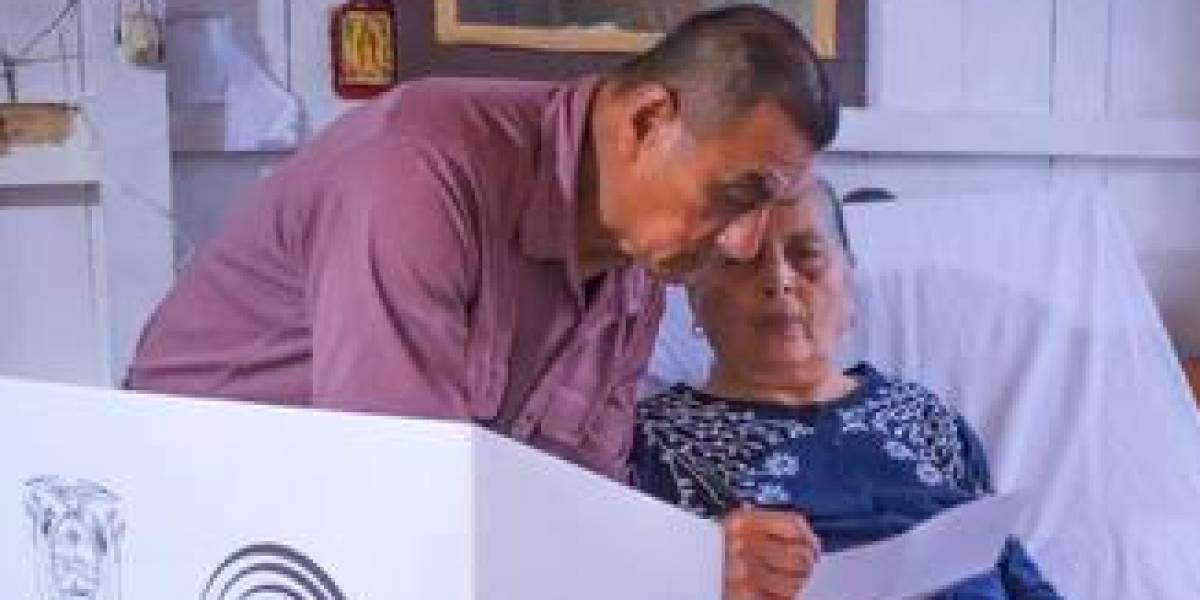 Elecciones Ecuador 2023: 528 personas sufragaron con la modalidad Voto en Casa