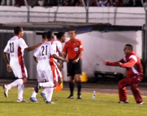 Liga de Loja se toma el Olímpico de Riobamba y vence 1-0 al Olmedo