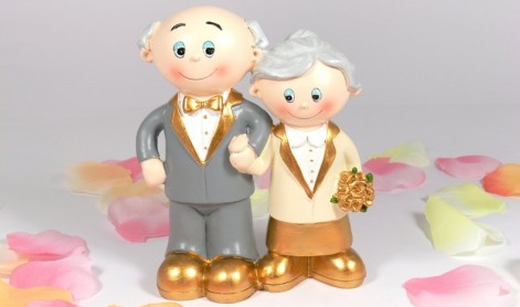 ¿50 años de casados? En Polonia les dan una medalla