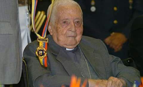 Murió el Monseñor Luis Alberto Luna Tobar a los 93 años de edad