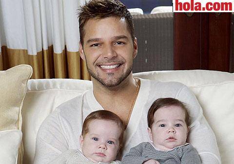 Ricky Martin junto a Valentino y Martin, cuando ambos eran bebés.
