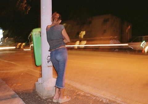 Mujer obligaba a prostituir a sus dos hijas en Manabí