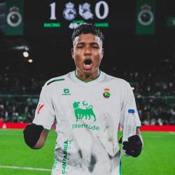 Jeremy Arévalo va a firmar con el Stuttgart de Alemania para el 2026.