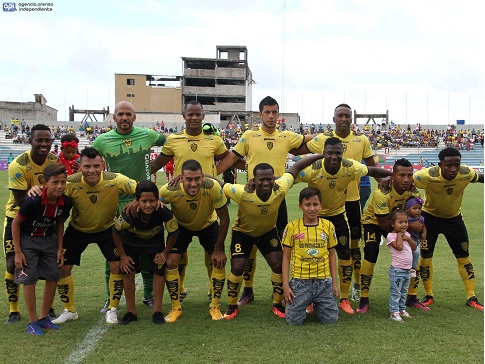 Fuerza Amarilla alista su debut en la Sudamericana