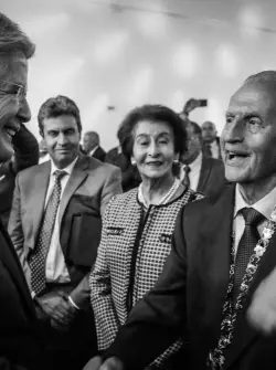 Guillermo Lasso saluda con Rodrigo Borja.