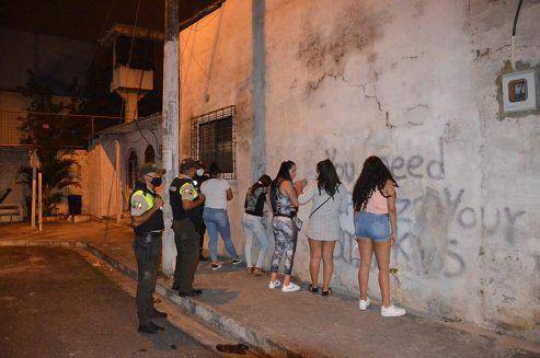 Habitantes de El Oro coparon los lugares públicos de Machala
