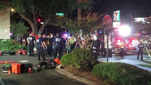 Movilización y lágrimas tras el ataque al club gay Pulse en Orlando, Florida