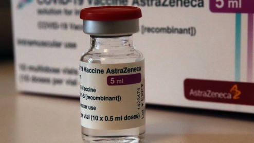 La EMA dice que la vacuna de AstraZenenca es segura y avala su uso
